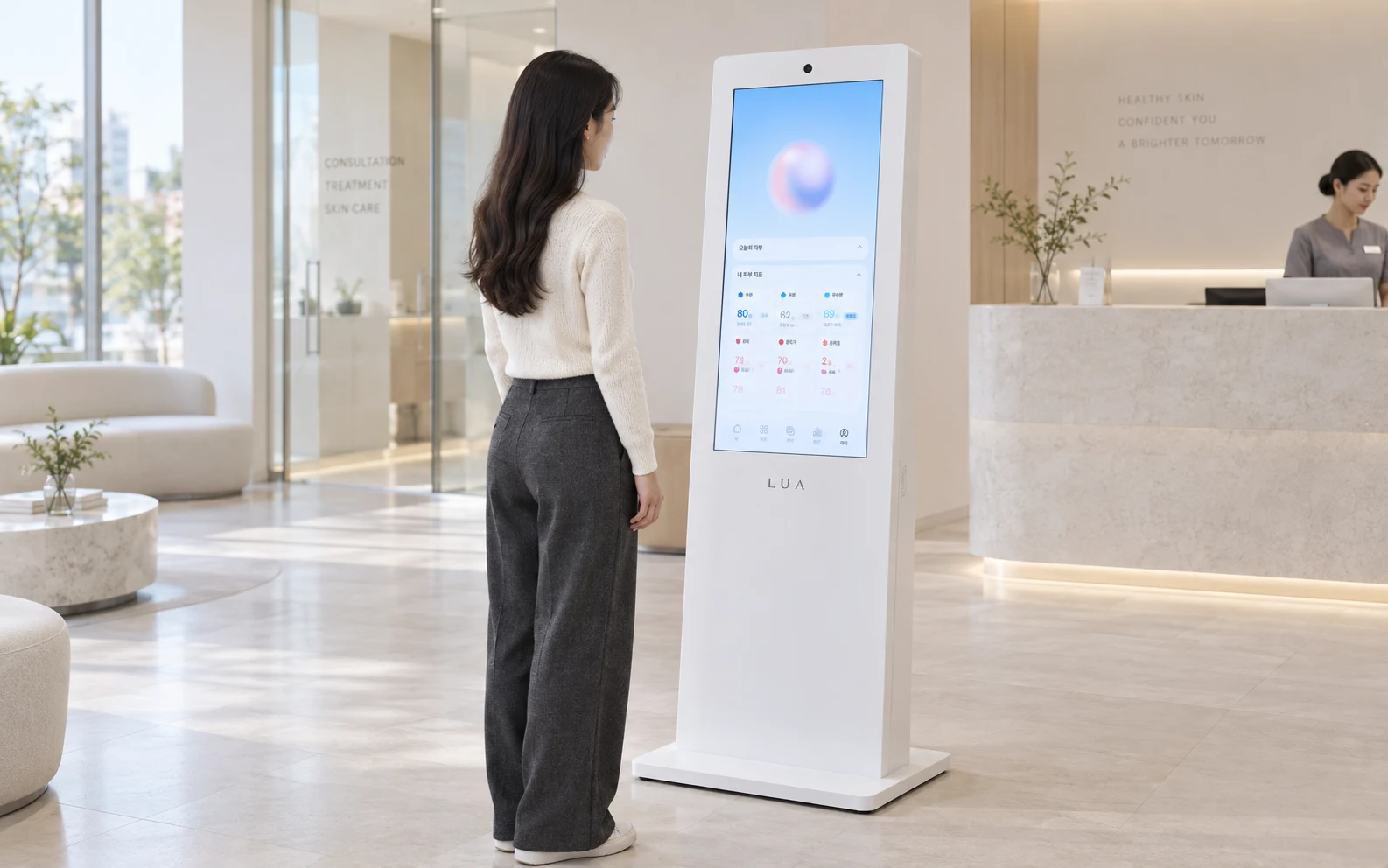 밝은 피부과 공간에서 화이트 루아 키오스크를 바라보는 고객의 AI 생성 도입 콘셉트